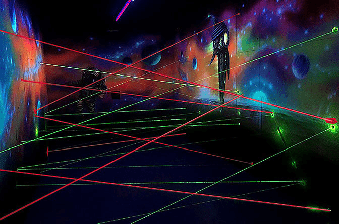 A red and green laser system